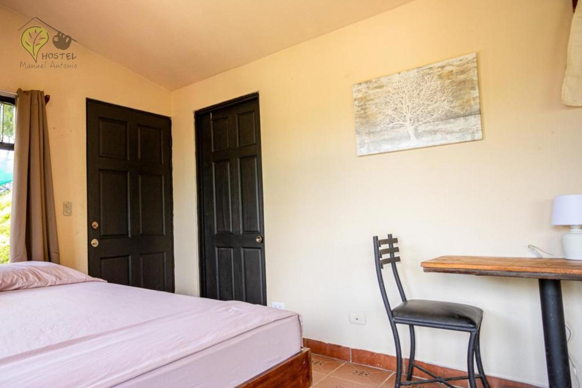 Manuel Antonio Hostel Экстерьер фото