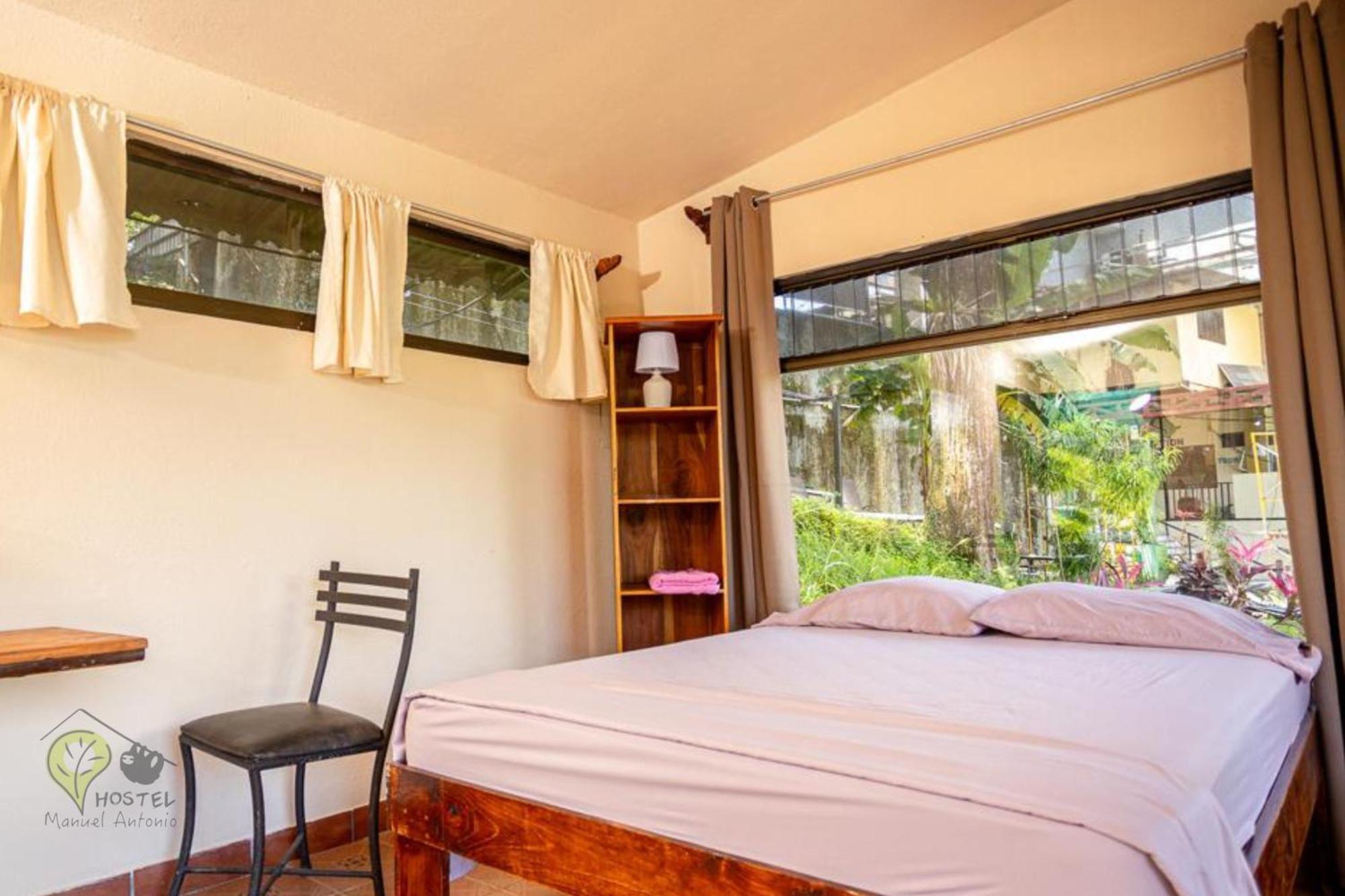 Manuel Antonio Hostel Экстерьер фото