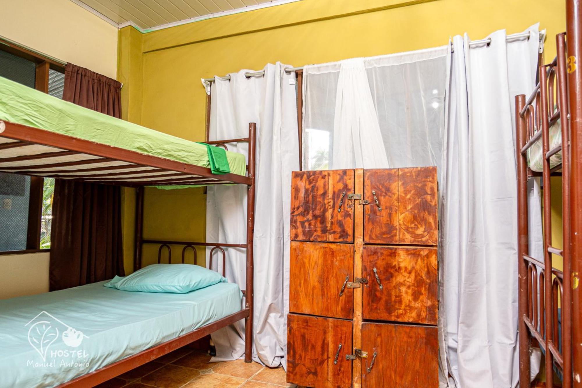 Manuel Antonio Hostel Экстерьер фото