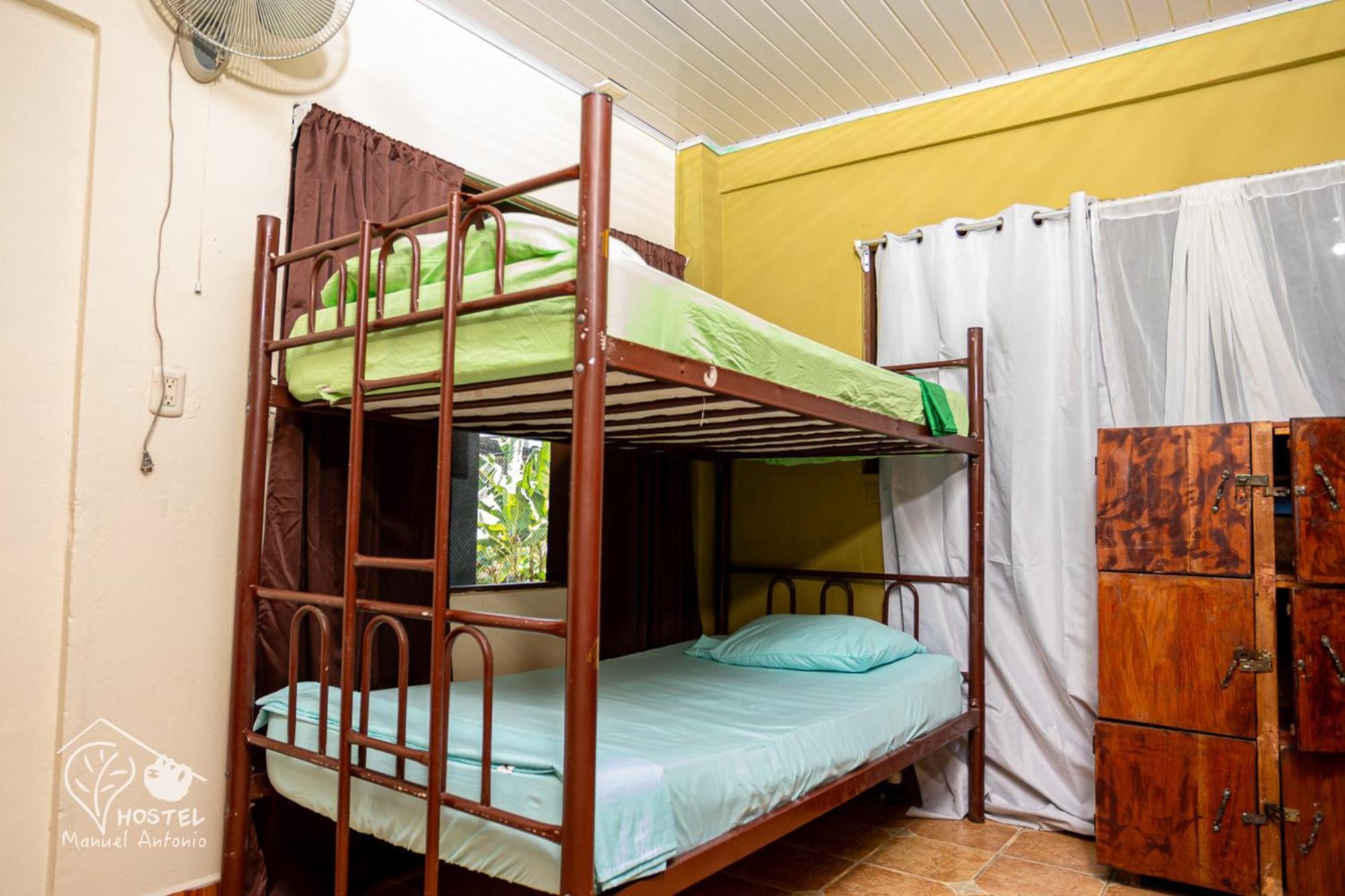 Manuel Antonio Hostel Экстерьер фото