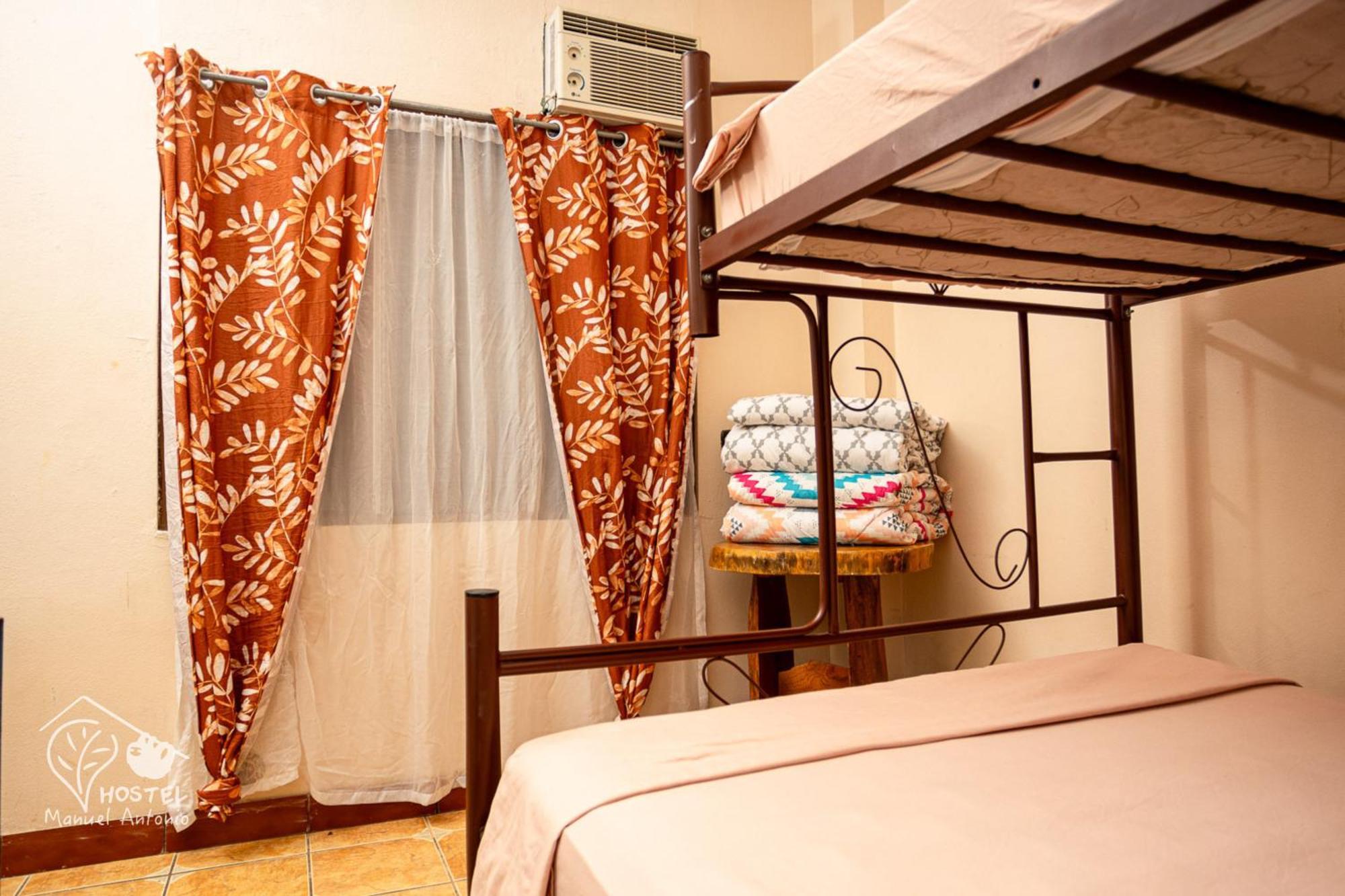 Manuel Antonio Hostel Экстерьер фото