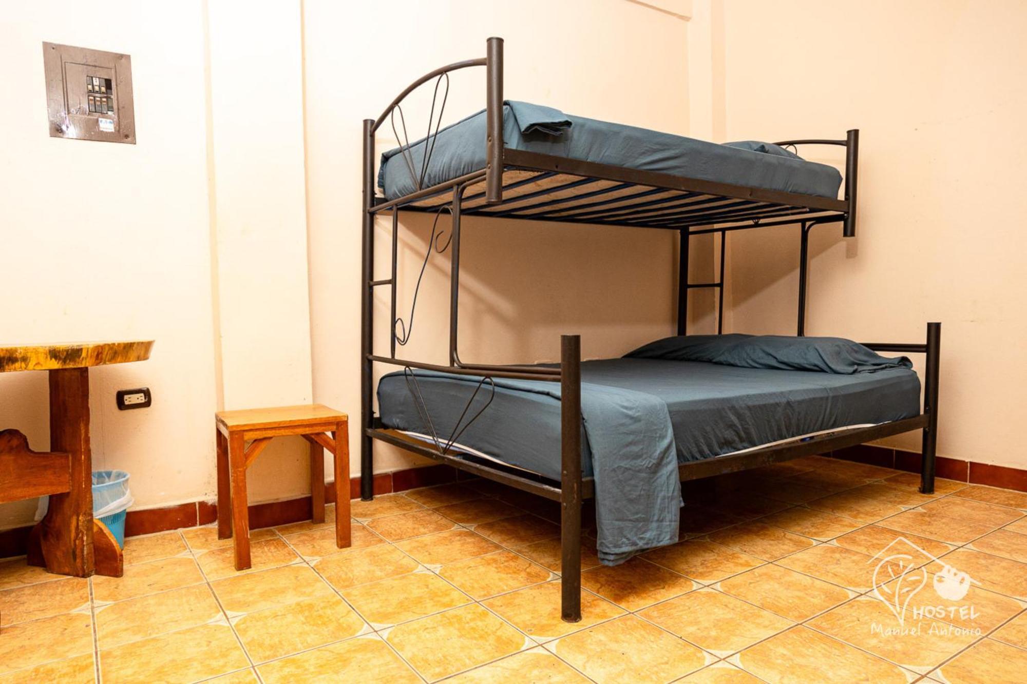 Manuel Antonio Hostel Экстерьер фото