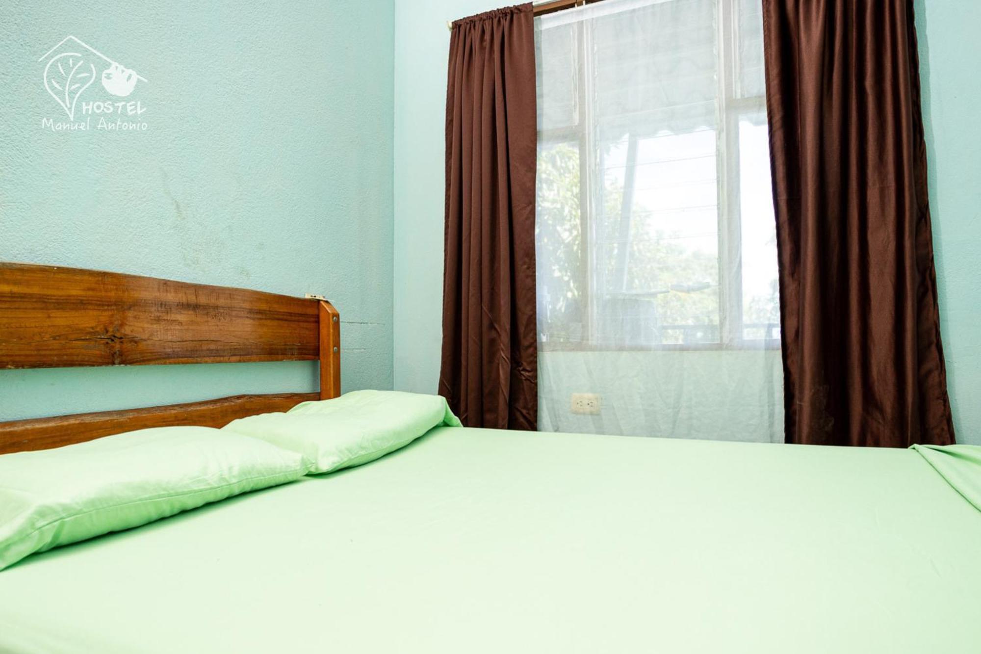 Manuel Antonio Hostel Экстерьер фото