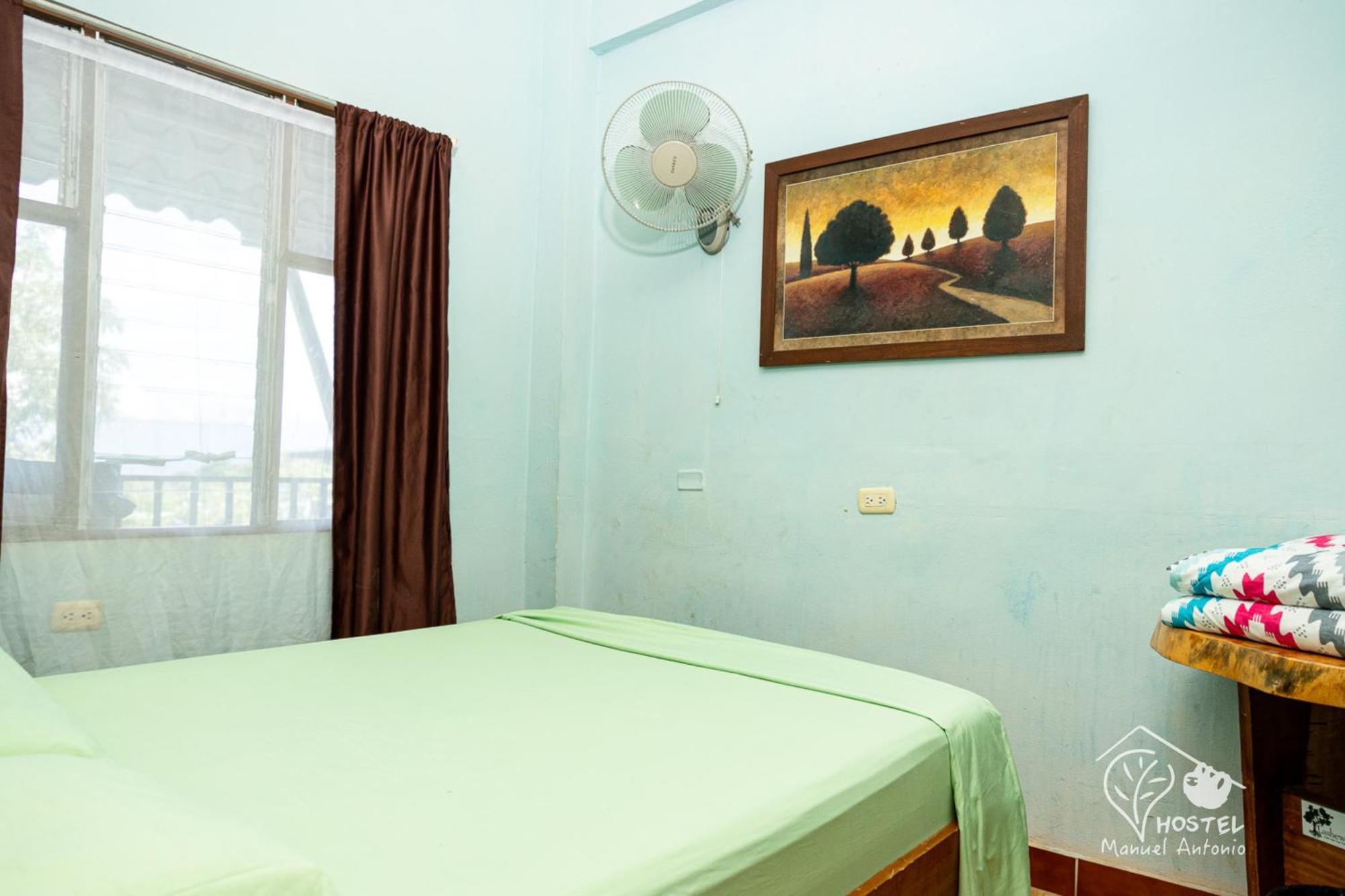 Manuel Antonio Hostel Экстерьер фото