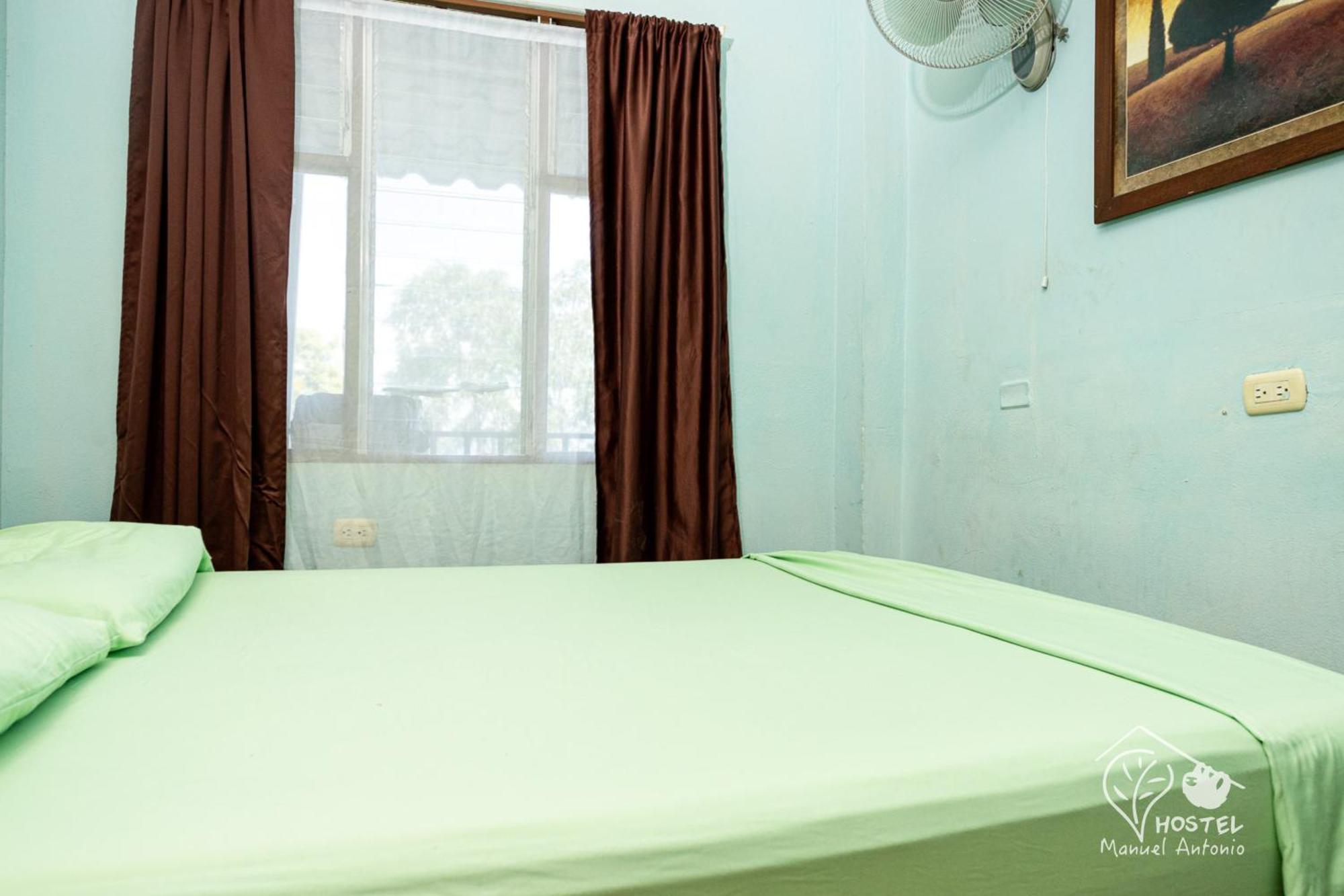 Manuel Antonio Hostel Экстерьер фото