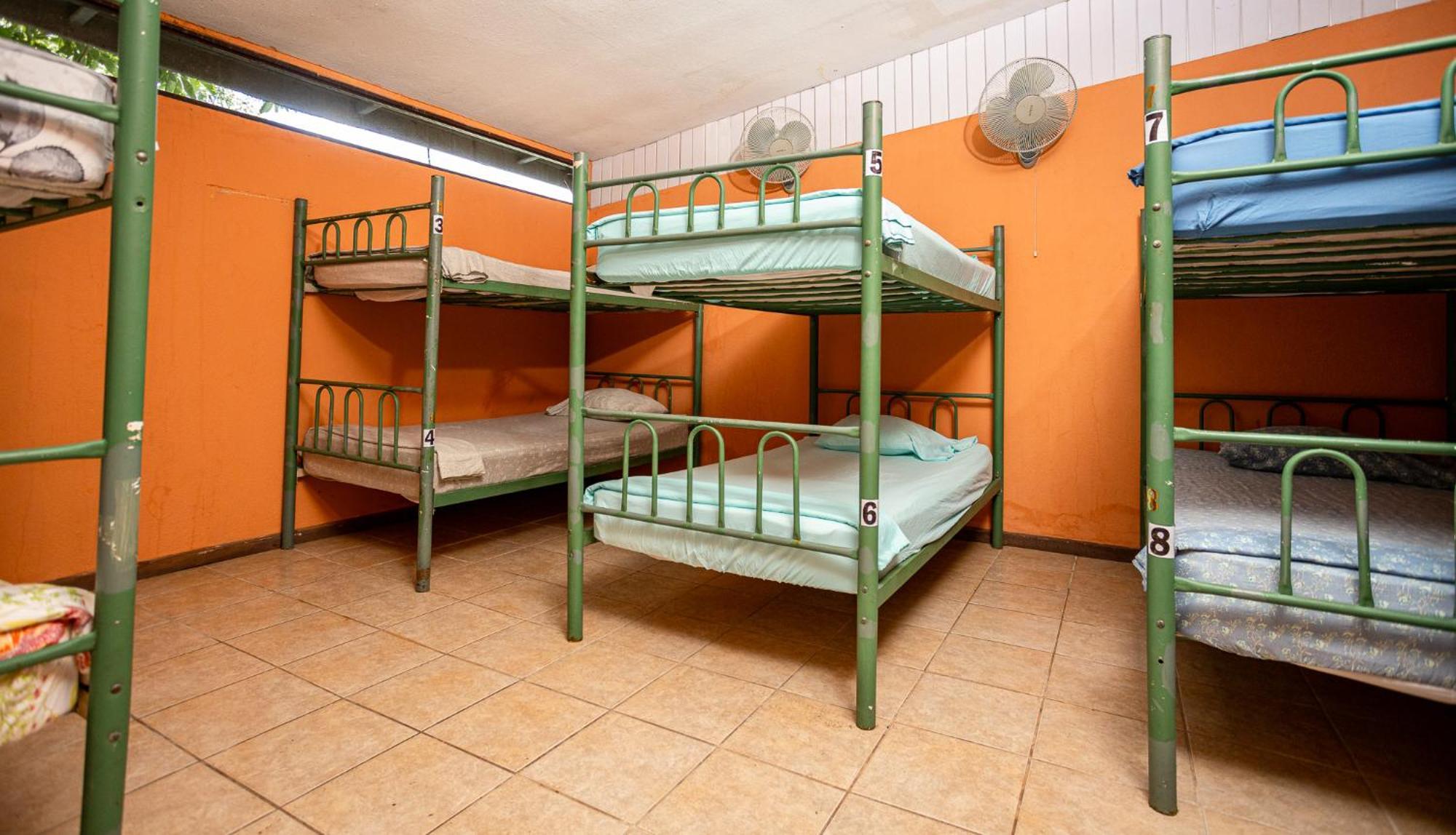 Manuel Antonio Hostel Экстерьер фото