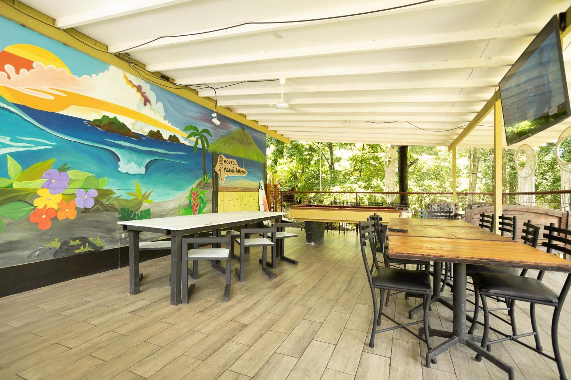 Manuel Antonio Hostel Экстерьер фото